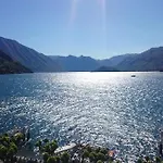 Terrazza Mazzini Lakeside Stylish Apartman *